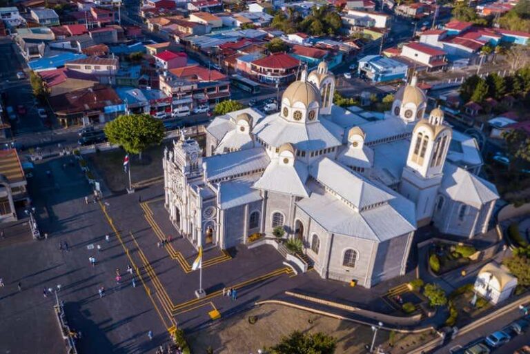 Irazú Volcano + Cartago Basilica + Orosi Valley - photo 4