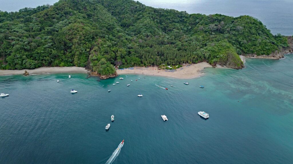 Isla Tortuga Catamaran Tour