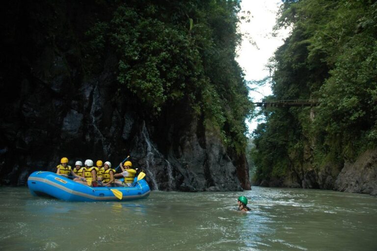 Pacuare River Rafting — Class III & IV Rapids - photo 2